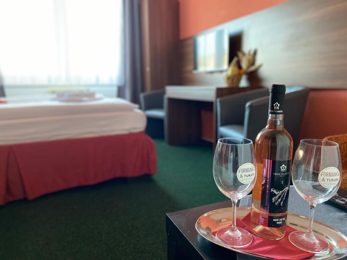 Hotel Formanka Hustopeče Eksteriør billede