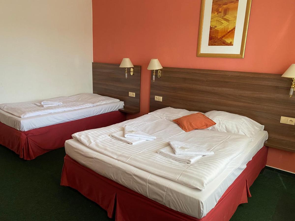 Hotel Formanka Hustopeče Eksteriør billede