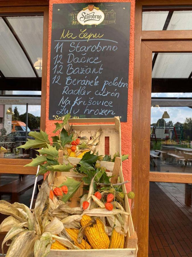 Hotel Formanka Hustopeče Eksteriør billede