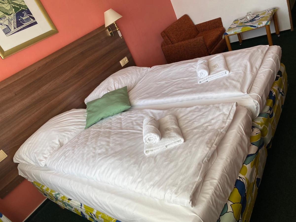 Hotel Formanka Hustopeče Eksteriør billede