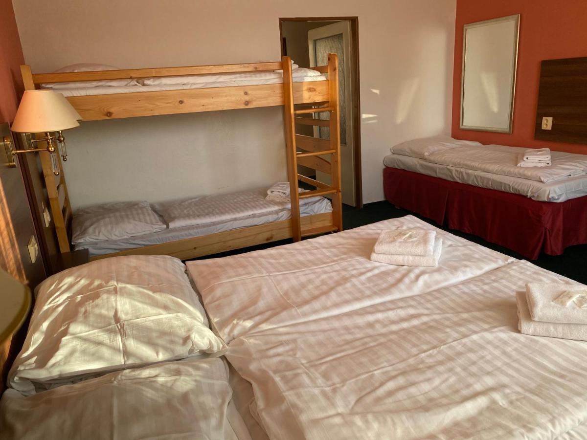 Hotel Formanka Hustopeče Eksteriør billede
