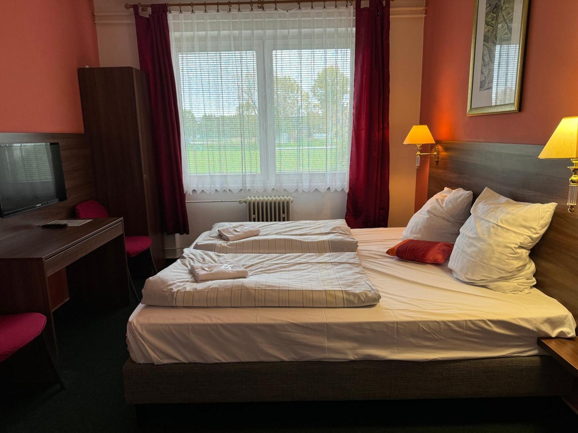 Hotel Formanka Hustopeče Eksteriør billede
